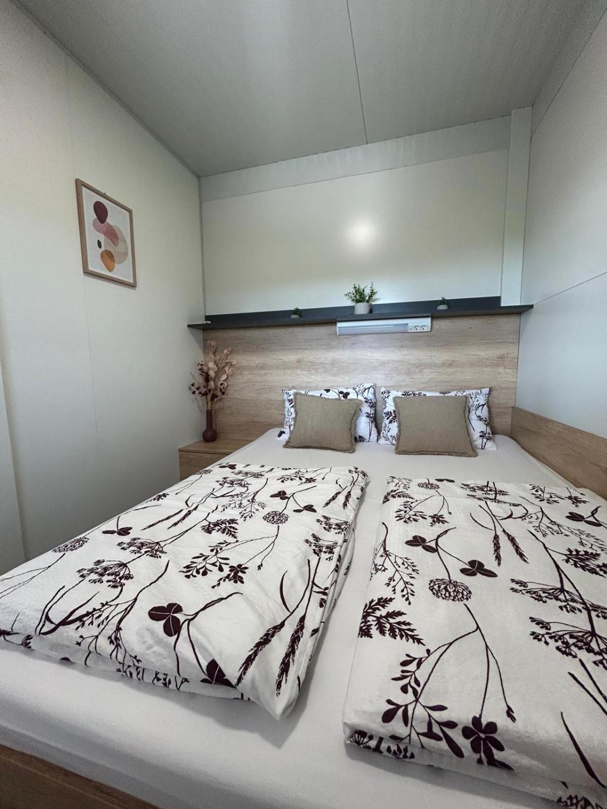 Mobile Home Vilmaris Pakoštane Exteriér fotografie