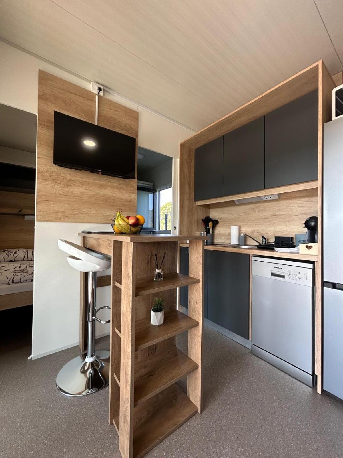 Mobile Home Vilmaris Pakoštane Exteriér fotografie