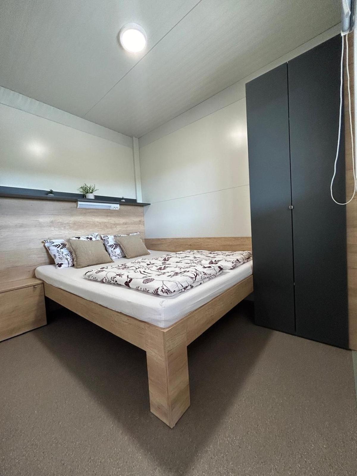 Mobile Home Vilmaris Pakoštane Exteriér fotografie